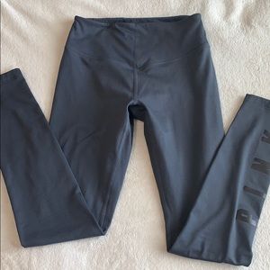 VS PINK FLEECE LINED LEGGING